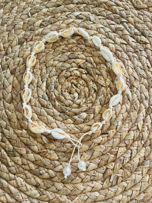 Seashell Choker with faux pearl